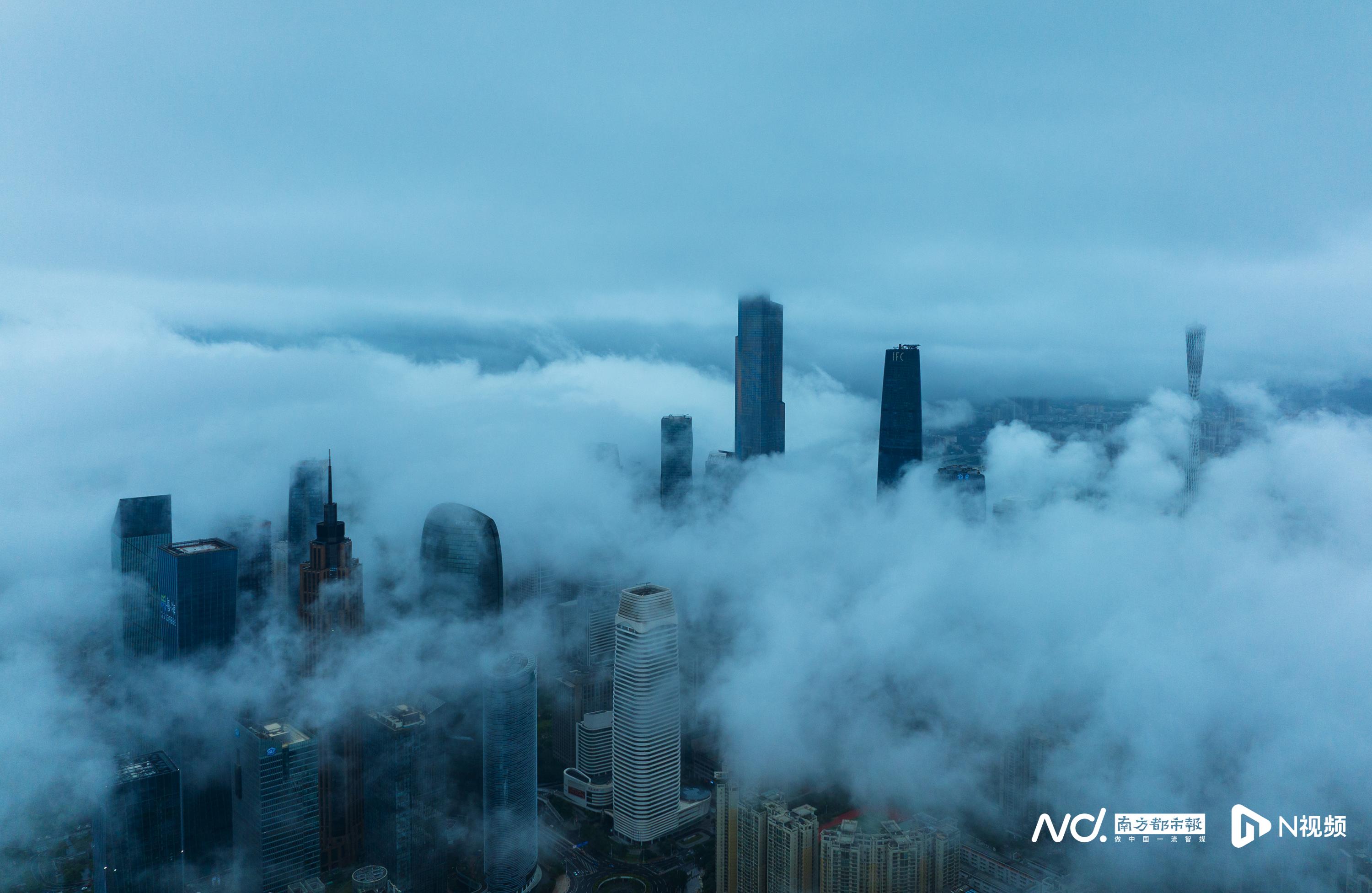 直击：广州强降雨持续，南沙区暴雨预警信号升级为橙色