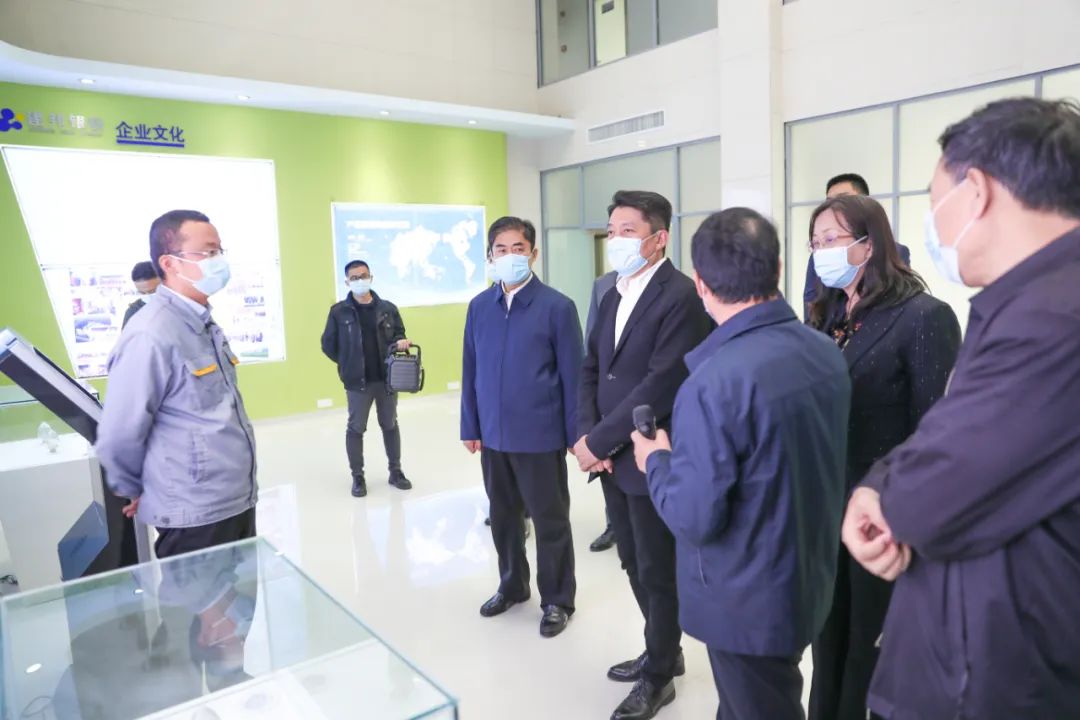 济南市投资促进局党组书记、局长李洪伟到济南新材料产业园区调研