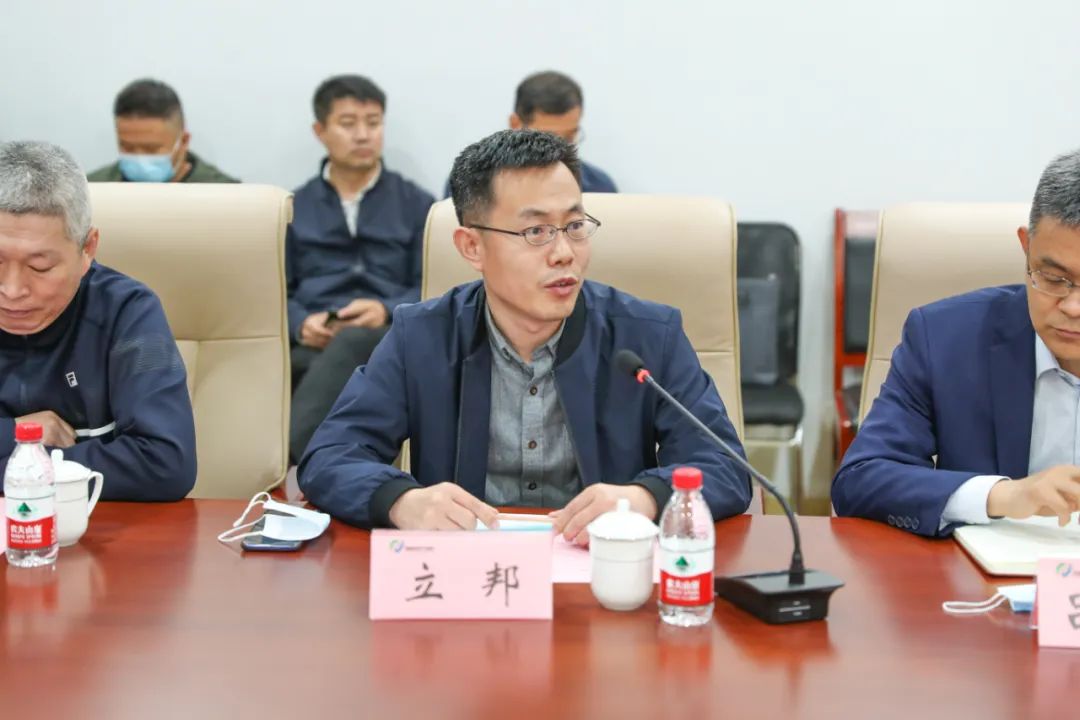 济南市投资促进局党组书记、局长李洪伟到济南新材料产业园区调研