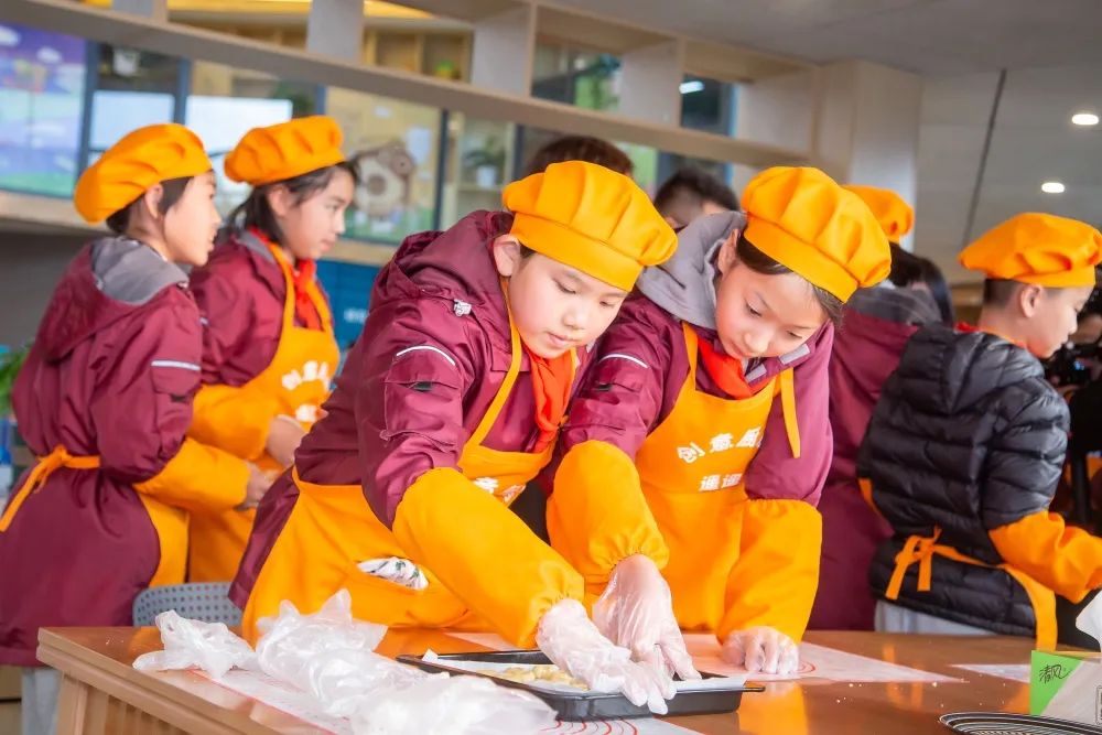 种菜、煮饭、做木工……这些学校的劳动课，你pick哪一个？