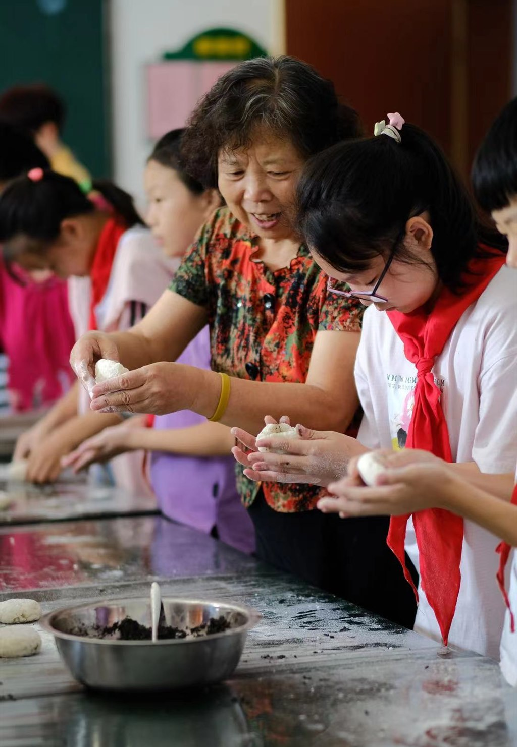 种菜、煮饭、做木工……这些学校的劳动课，你pick哪一个？