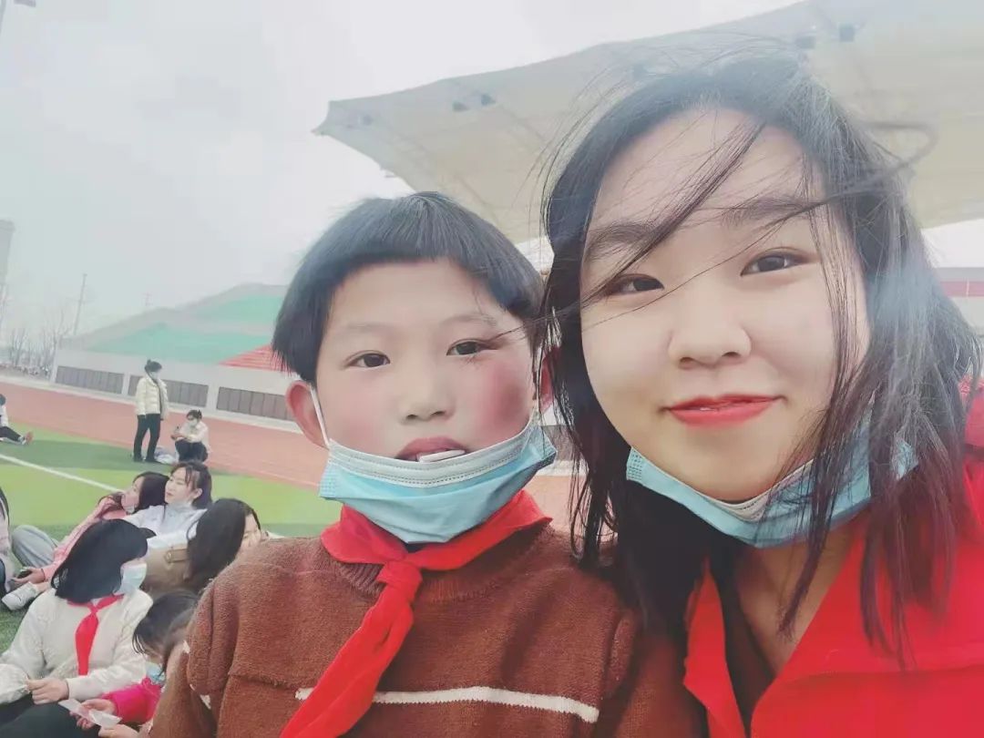 不好意思问一下，你们寝室还有位置吗？