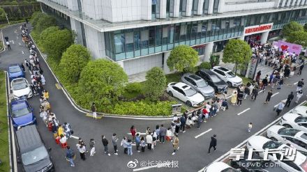 全城熱戀中哪集雙胞胎姐妹張慧姊張惠妹牽手？