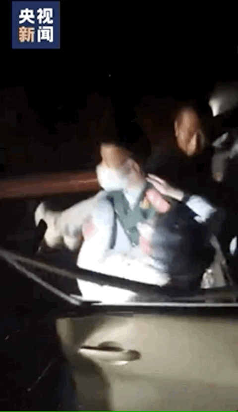 “这就是中国军人给的安全感！”