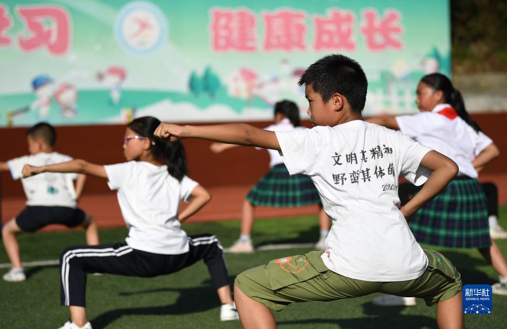 “中国梦要靠你们来实现”习近平总书记关心少年儿童成长成才纪实