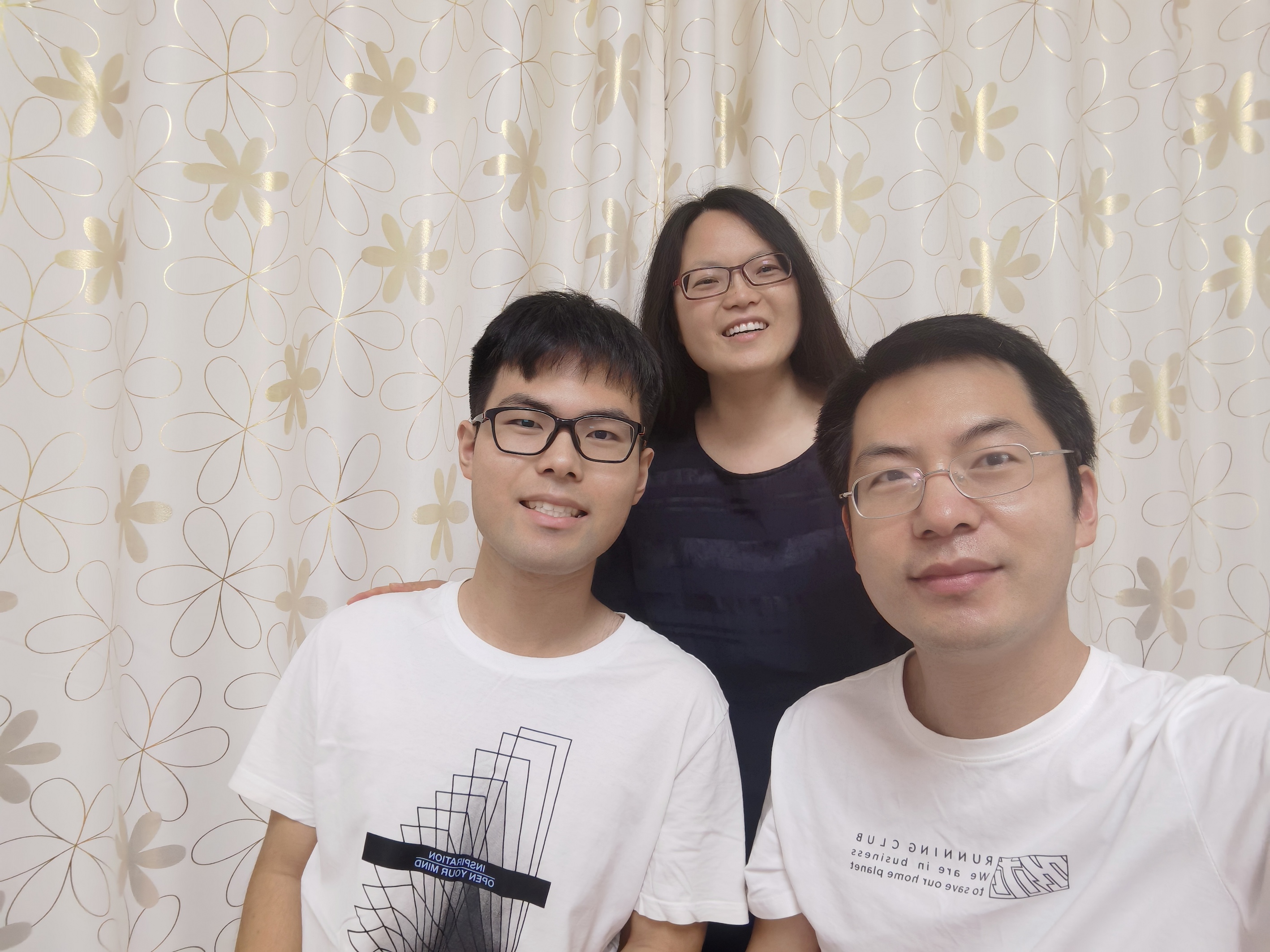 返校第一天｜高考生母亲写下家书：每个时代的人都有他们的不易