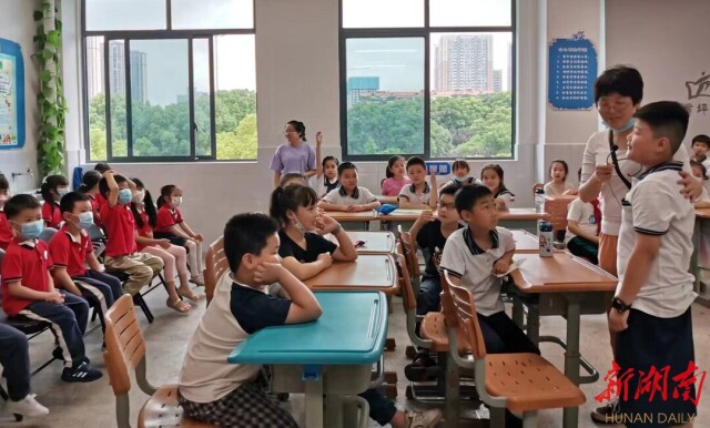 开福区四方坪小学:幼儿园小朋友在这里过“六一”(图2)