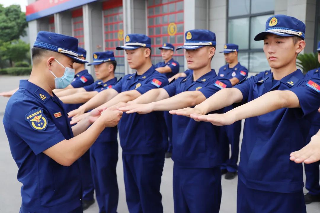 拜师学艺 小班精砺 | 江苏总队创新开展2021年新考录干部岗前锻炼工作