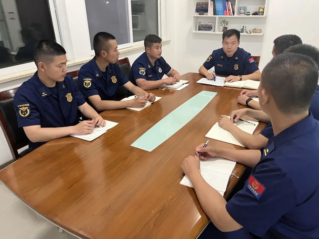 拜师学艺 小班精砺 | 江苏总队创新开展2021年新考录干部岗前锻炼工作