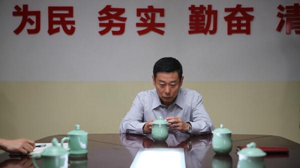 霍青：有信仰、专注于自己事业的人值得崇敬