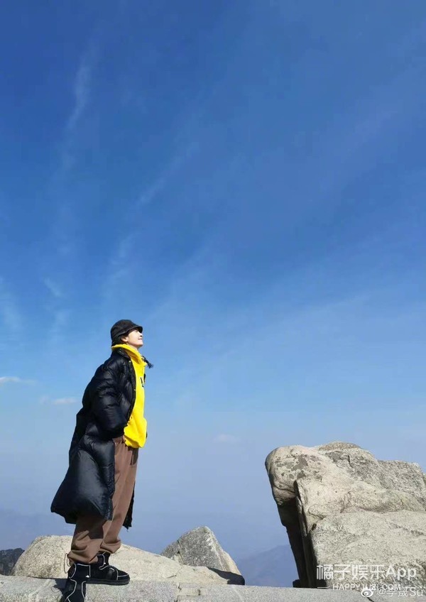 还记得《还珠格格》的小燕子吗？现在专心当妈妈了？