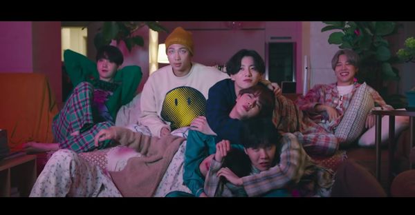 评／对着阿米唱着《Love Yourself》的BTS 终于踏上爱自己的新旅程