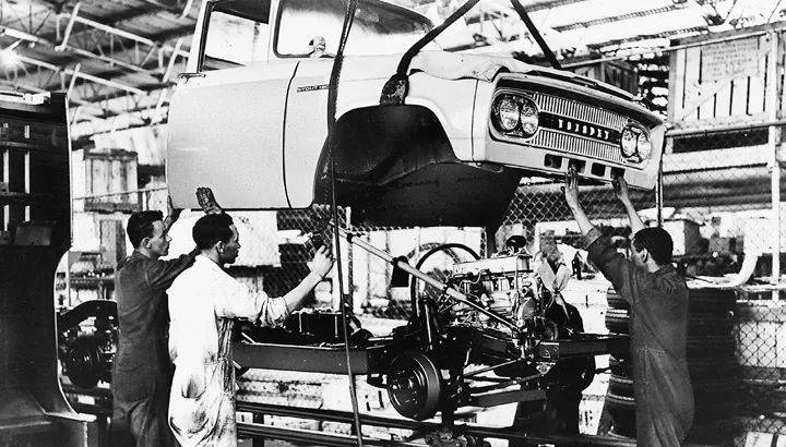 中国汽车，摸着日本出海