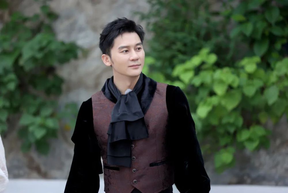 兄弟团为爱而“乐”，《奔跑吧》第十季感受音乐治愈力 蓝天下