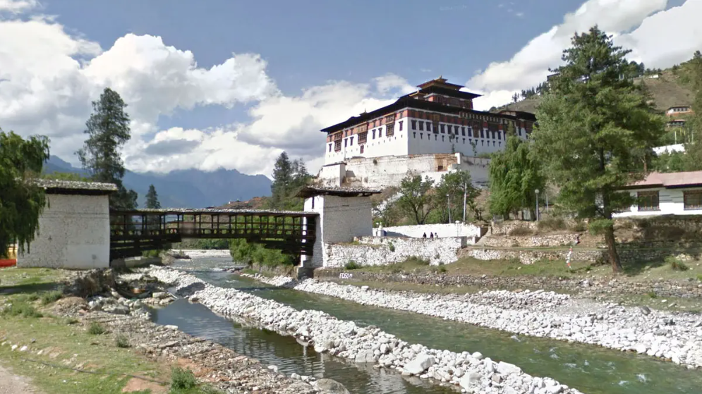 越来越沉浸的街景：虚拟的现实，还是现实的虚拟？