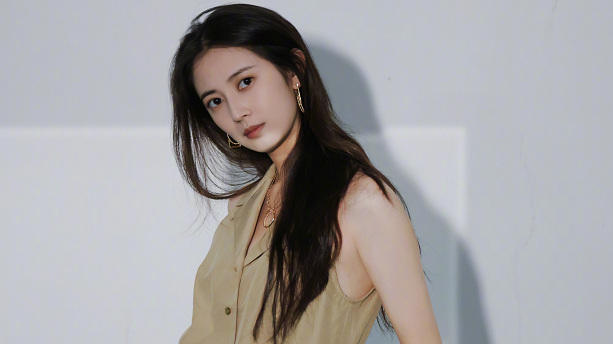 陈钰琪唐嫣闹翻了？曾黎资源不好？白敬亭降咖了？狐妖小红娘王权篇延期了？冰雨火上星？