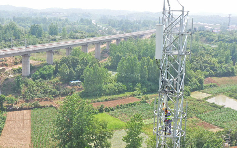 穿群山跨林海 中国电信5G网络覆盖“华中高铁天路”郑渝高铁