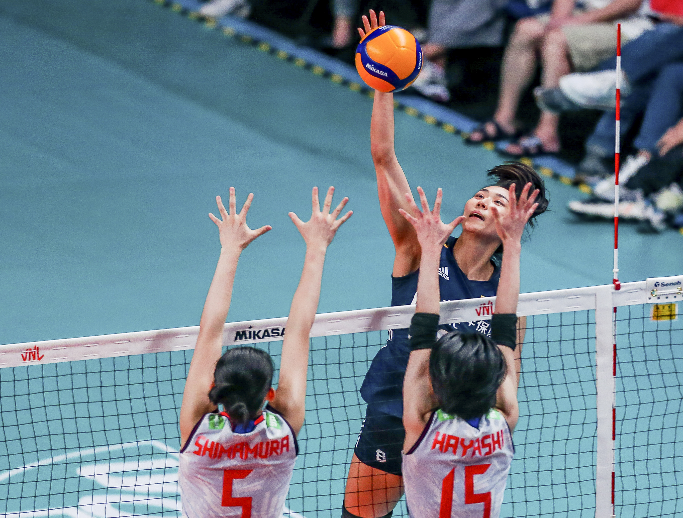 （体育）（3）排球——世界女排联赛：中国不敌日本