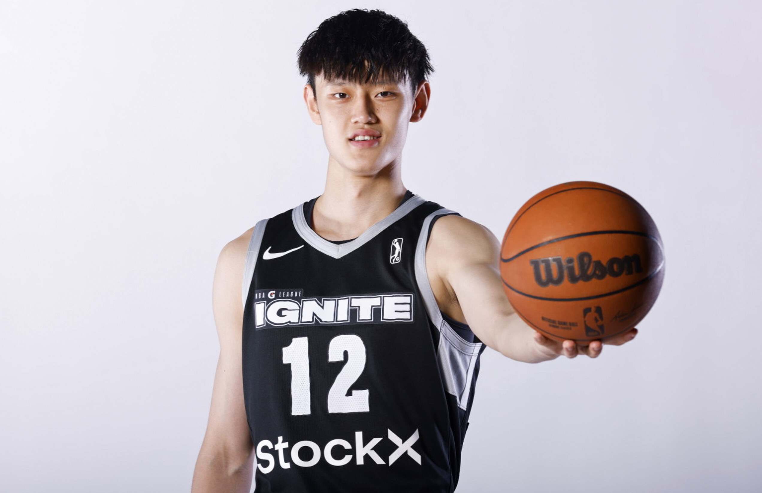 曾凡博2022nba夏日联赛（2022年NBA选秀球员之曾凡博）