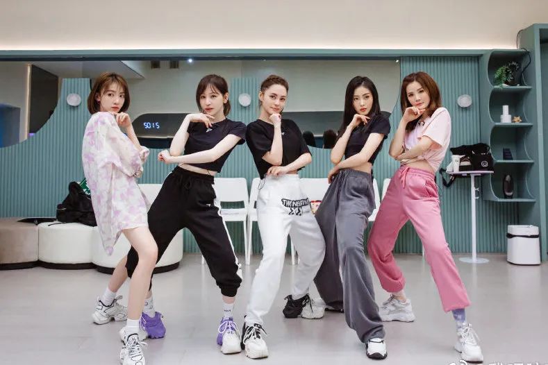 Twins终于合体，王心凌一手王炸冇得输！“浪姐3”赛制升级强行搞“突破”？