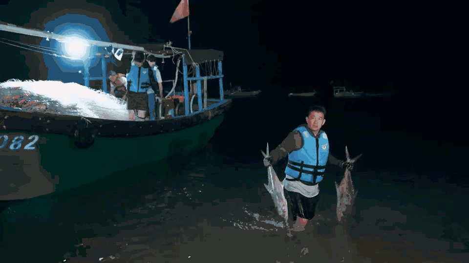 《向往的生活》回应“道具鱼”，深海鱼为啥有‘塑料感”？