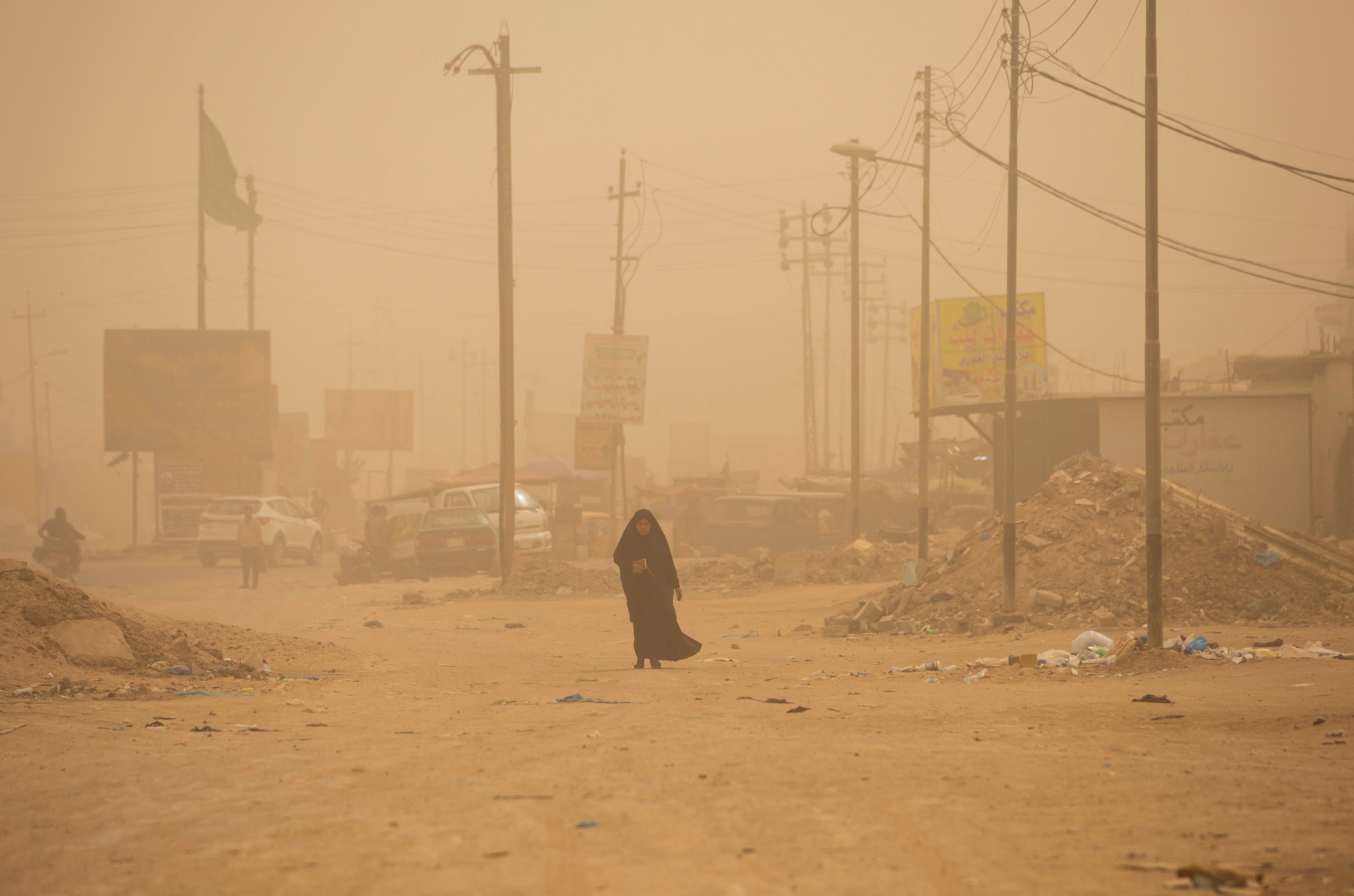 （外代一线）伊拉克沙尘暴天气
