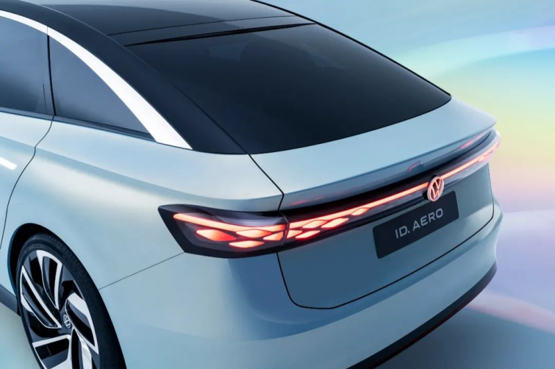 大众ID.AERO概念车全球首发，续航620km，预计明年下半年交付
