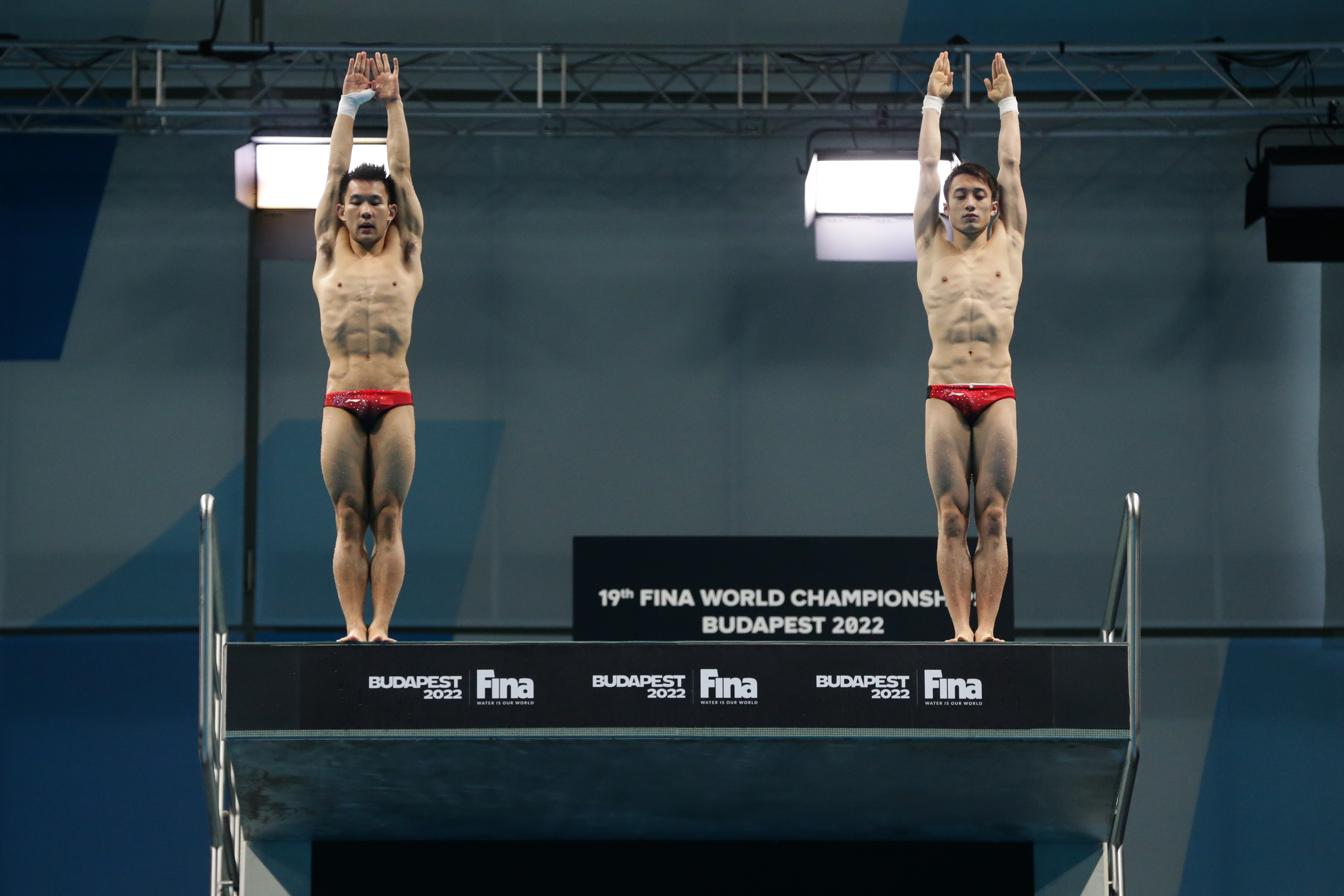 （游泳世锦赛）跳水——男双10米台预赛：练俊杰/杨昊晋级决赛