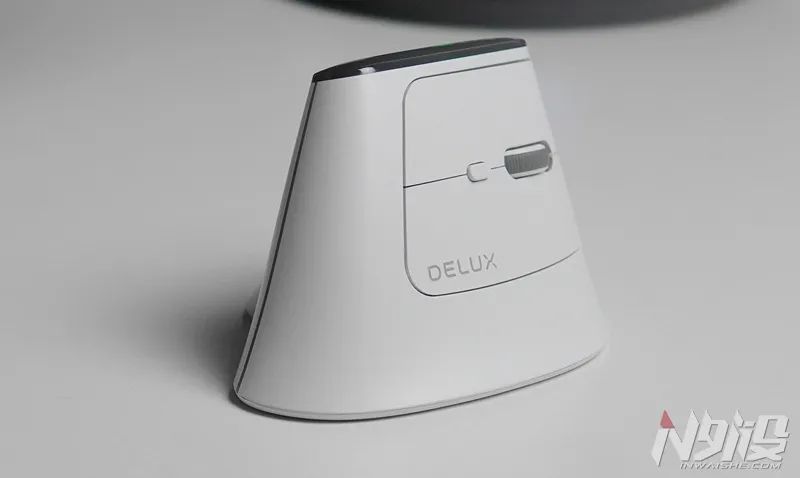 多彩MV6垂直人体工学三模无线鼠标上手体验