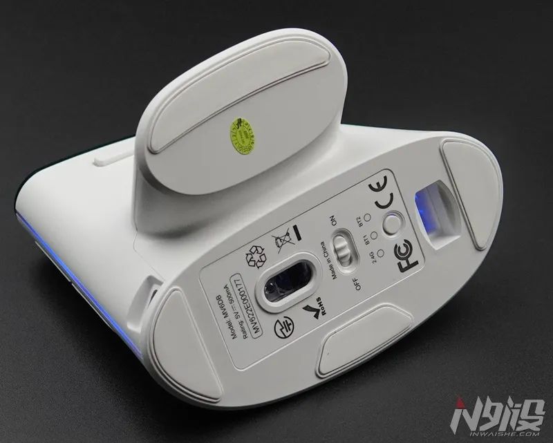 多彩MV6垂直人体工学三模无线鼠标上手体验