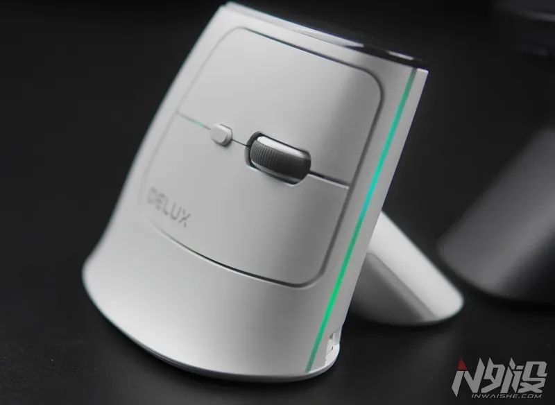 多彩MV6垂直人体工学三模无线鼠标上手体验