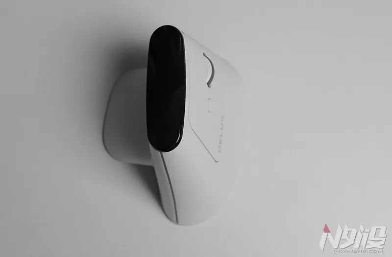多彩MV6垂直人体工学三模无线鼠标上手体验