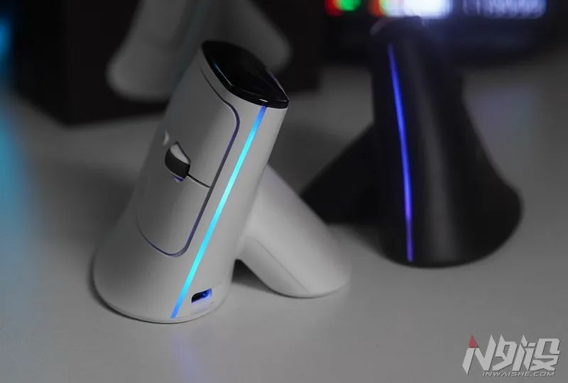 多彩MV6垂直人体工学三模无线鼠标上手体验