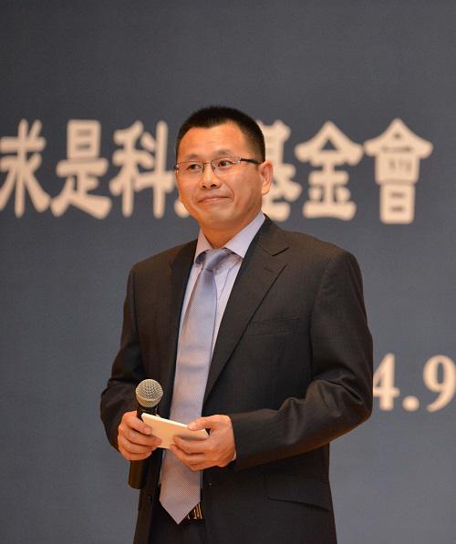 彭慧胜：定制“纤维”功能的“最美科学家”