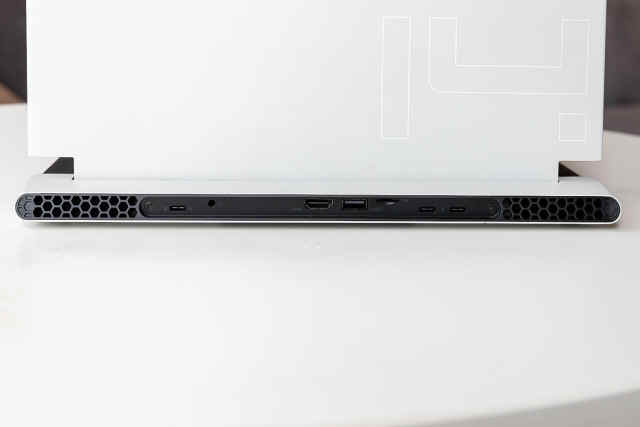 ALIENWARE x14评测：12代酷睿H加持！薄至14.5mm还能谈性能？