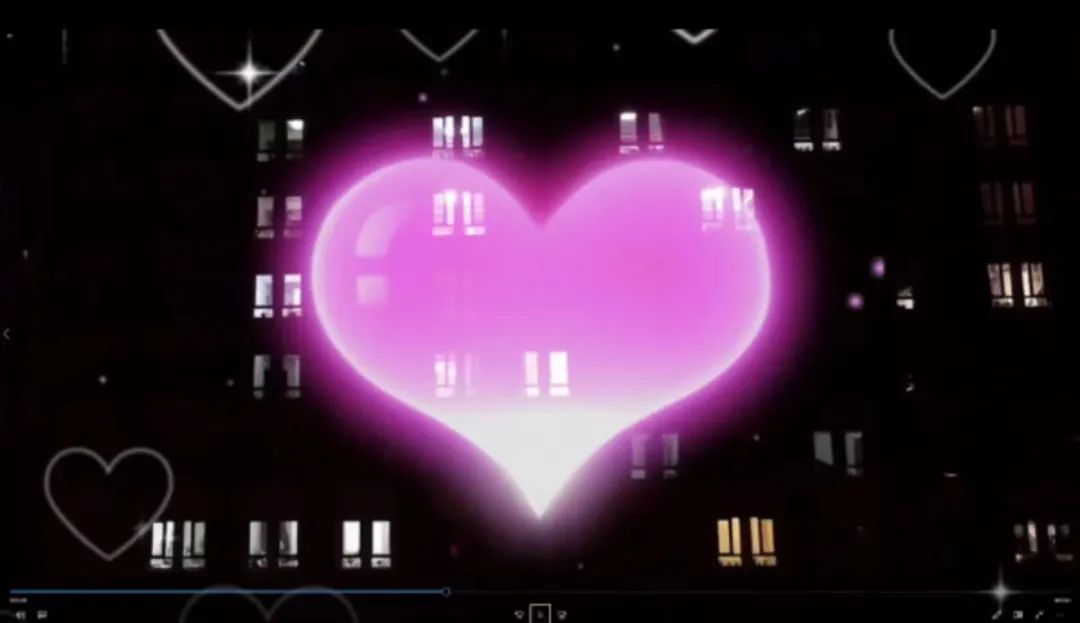 以创新碰撞现实，中国首部微信剧《请打开你窗前的那盏灯》举行线上首演