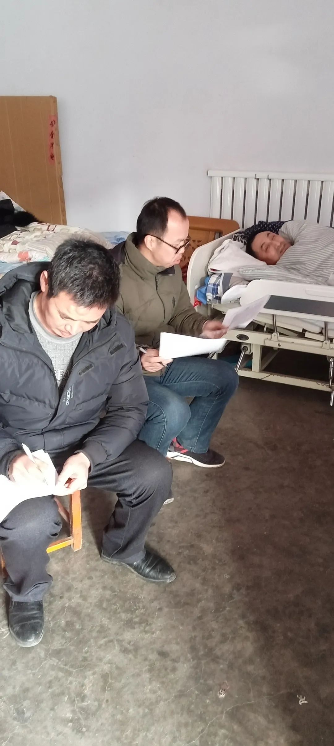 媒体报道驻村第一书记高连成五年驻村路洒满一路情