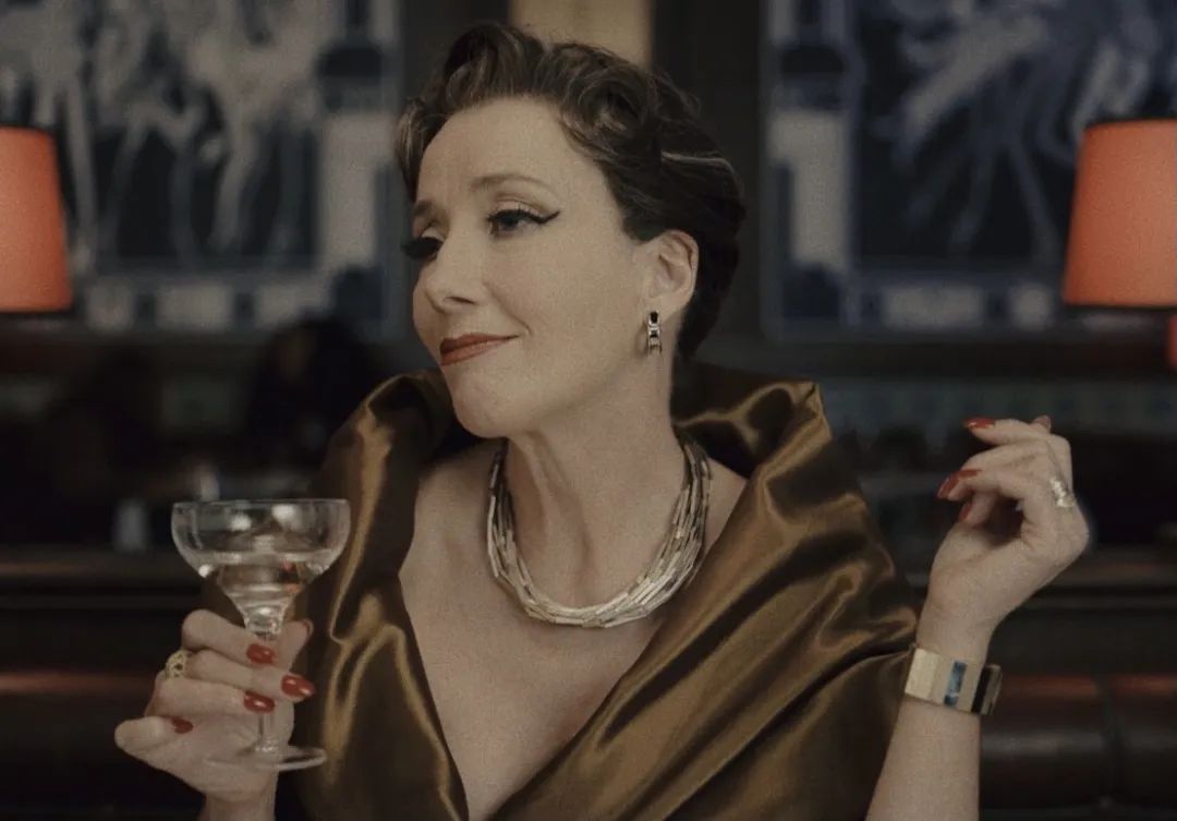 伪装高潮30年，影后终于不装了