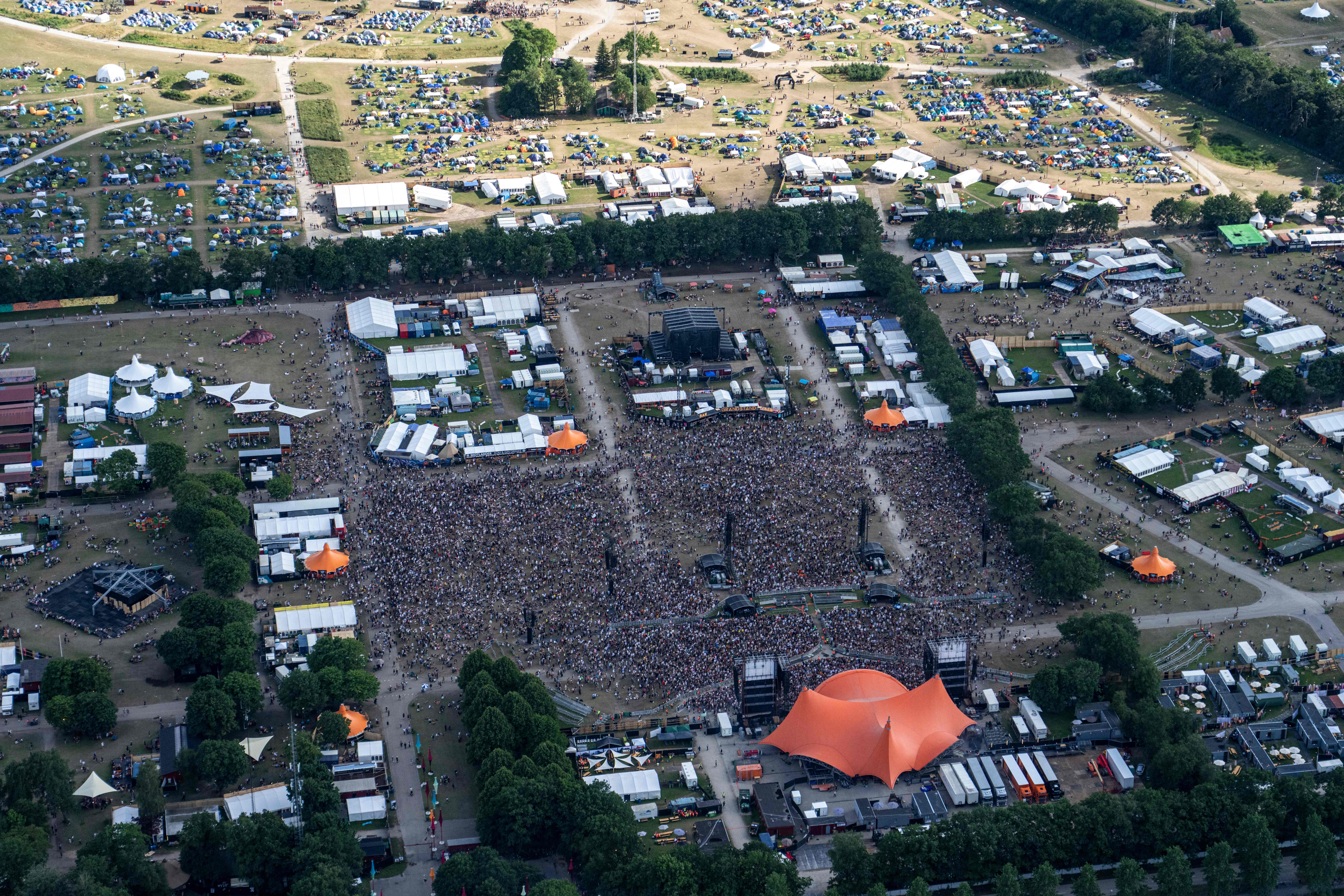 （外代一线）航拍丹麦音乐节
