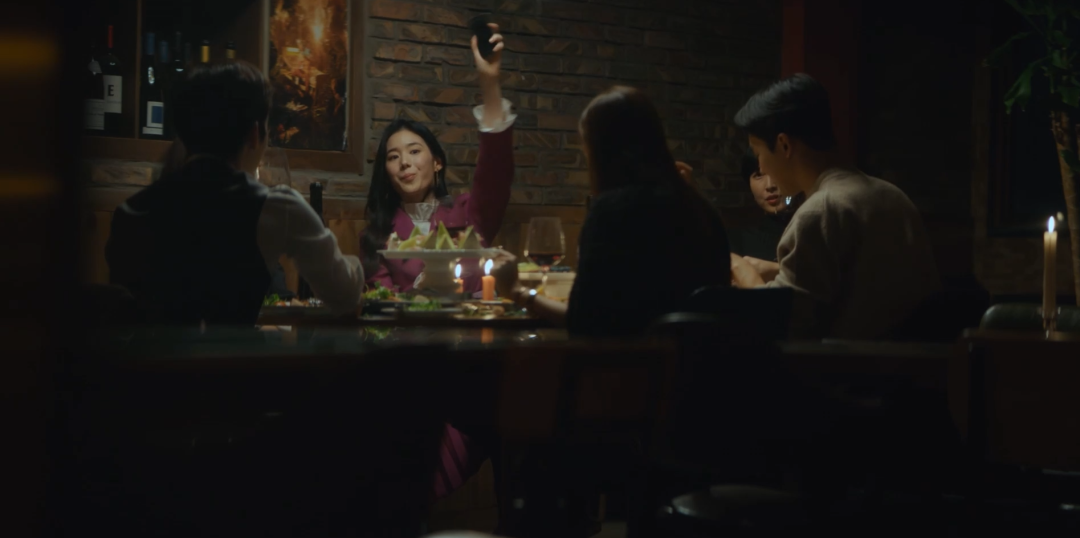 8.3分新韩剧，比《顶楼》还疯狂