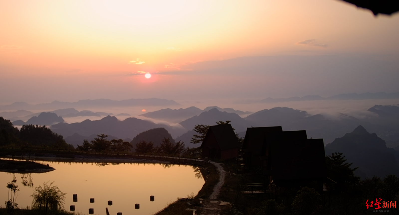 《最后的棒棒》导演新片“难产”：拍摄3年半线上推出至今未定，“熬不住”已解散公司