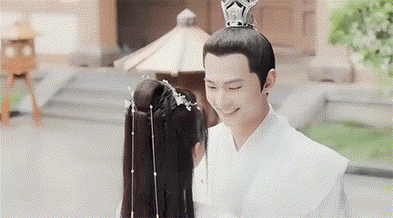 为什么古偶剧的海报都是“土味婚纱风”？