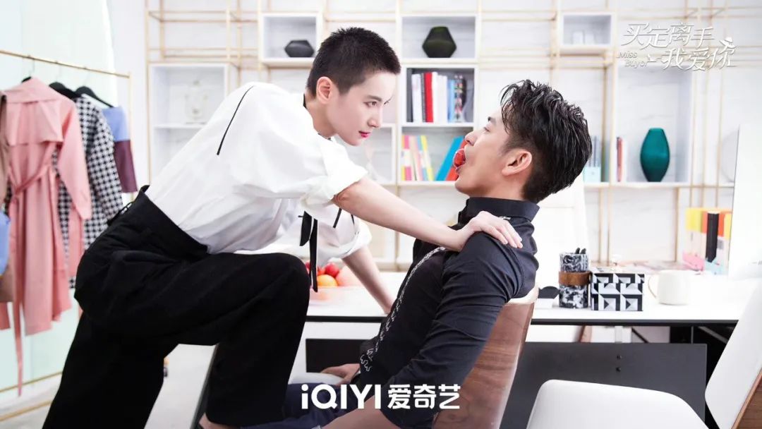 “斯文败类”真香，普普通通的霸总已经满足不了观众了