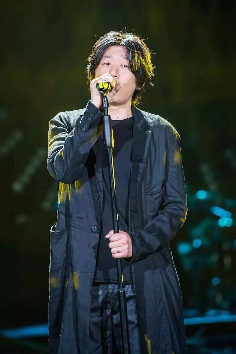 有没有那么一首歌，会让你轻声跟着和？