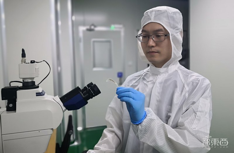 打入高通供应链，冲击VR/AR光学模组第一，对话耐德佳联合创始人