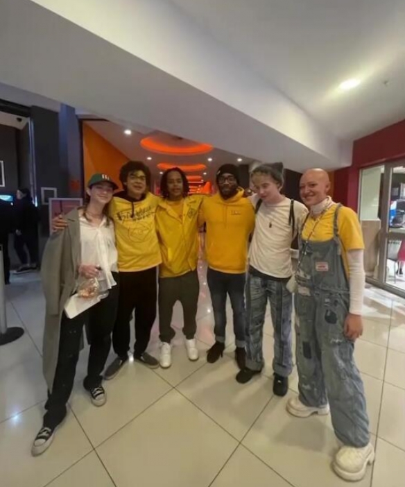 网飞《海贼王》真人剧新照！梅利号和卡普军舰亮相