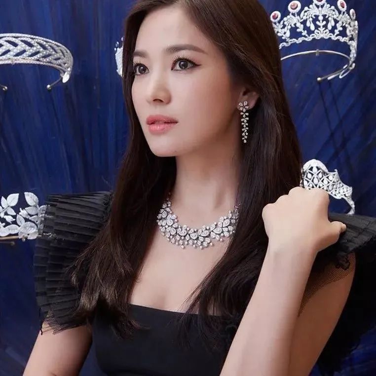 “黑化后”的宋慧乔，反而更美了？