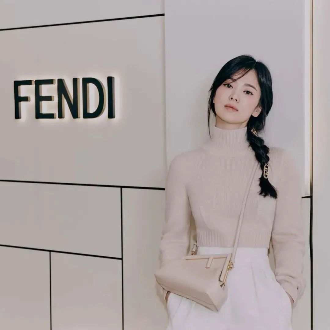 “黑化后”的宋慧乔，反而更美了？