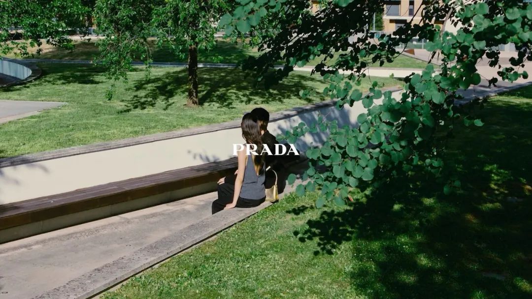 《穿Prada的女魔头》在16年后过时了吗？