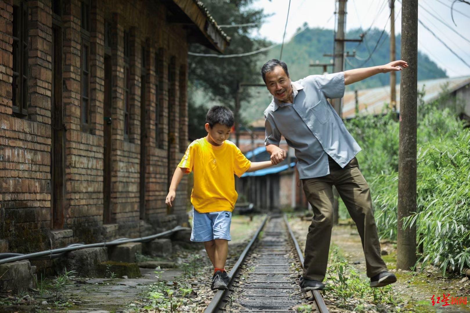 退休后拿下罗马电影奖影帝！峨影演员胡涂：不容易